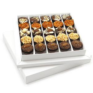 Reklaminė saldainių dėžutė | ANTIK 25 SU SALDUMYNAIS | su logo | saldireklama.lt