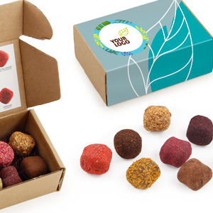 Vaisių ir sėklų triufeliai | dėžutėje Laumės juosta MINI | Tvarios dovanos su logo | saldireklama.lt