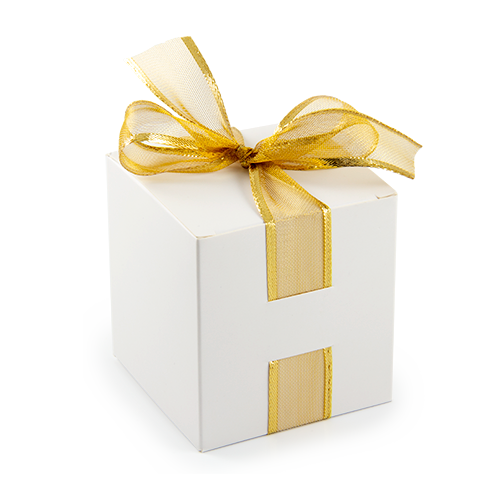 White gift box from laminated cardboard. Decorated with originally attached 
ribbon. The box is suitable for packaging candy, various sweets and souvenirs. Custom (from 50 pcs.) We will produce boxes in other colors, put the logo, produce a ribbon with the print.