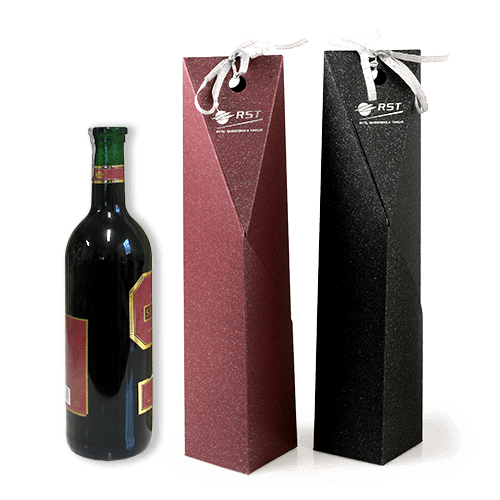 Originaliai „susuktos“ formos suvenyrinė dėžutė su logotipu vyno 
buteliui. Gaminame pagal užsakymą.