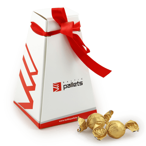 Originalios konstrukcijos saldainių dėžutė su logotipu. Atrišus kaspiną 
dėžutė išsiskleidžia kaip egzotiška gėlė. 

Saldainiai įvynioti į aukso spalvos popierėlius. Esant didesniam (nuo 
300 vnt.) saldainių dėžučių užsakymui galima pasirinkti saldainių 
popierėlių spalvą. Spalvos: mėlyna, rausva, juoda, žalia, balta ir 
sidabrinė.