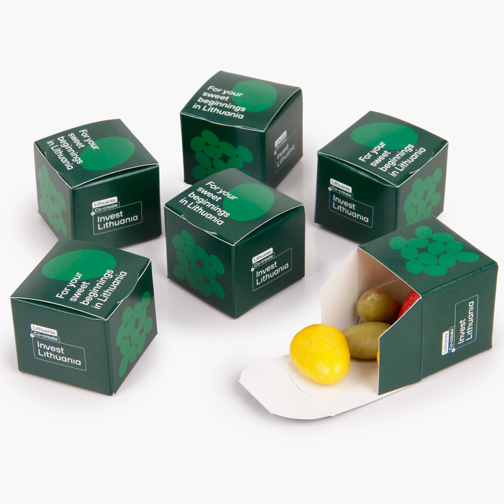  Šokoladinė dražė dėžutėje su logotipu | MIKRO kubelis | saldūs reklaminiai suvenyrai | saldireklama.lt