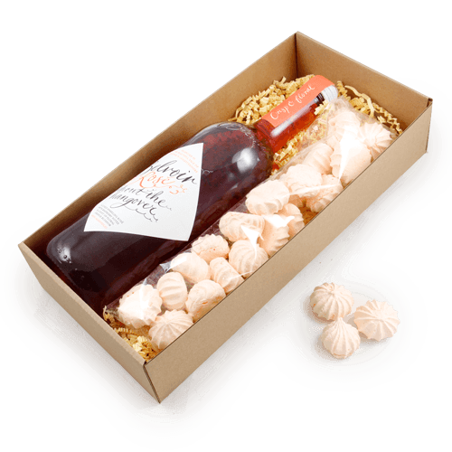 Impressive Christmas gift for holidays and romance lovers. Gourmet duo 
- delicacies of your choice (almond cookies Macarons, colorful morengues or spit cake) and your chosen drink in the box with the company logo. An impeccable business gift for a partner or client. 

The logo can be carved on the cover, printed on the sleeve, ribbon or postcard.