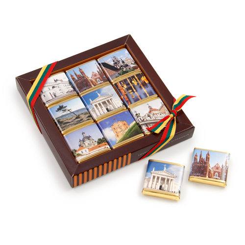A small set of illustrated chocolates. 

 The box with a transparent cover in white or naturally brown. 

 Excellent gift for friends and colleagues from abroad. 

 We put preordered company logo.