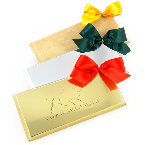 Šokolado plytelė šventiška blizgančioje dėžutėje su kaspinėliu 
- puiki kalėdinė dovana. Logotipas iškeliamas kongrevu.