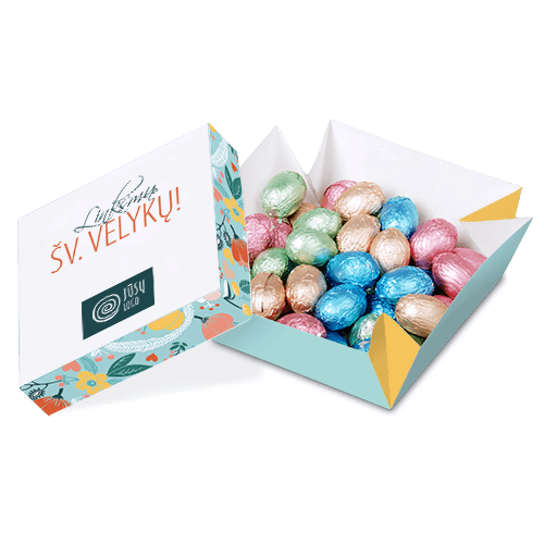 Velykų simbolika išmarginta saldainių dėžutė su įmonės logotipu, 
dosniai pripildyta šokoladiniais kiaušiniais.

Įspūdžiui sustiprinti – sveikinimas su gražiausia pavasario švente. 
Ypatingai patogi pakuotė: puošnios dėžutės apačia išsiskleidžia tarsi lėkštutė. Nuoširdus gestas ir saldi dovana, kuria gera dalintis.
